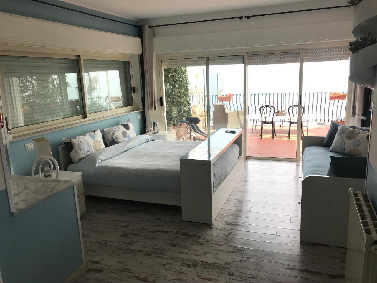B&B La Terrazza Sul Mare Taormina Buitenkant foto